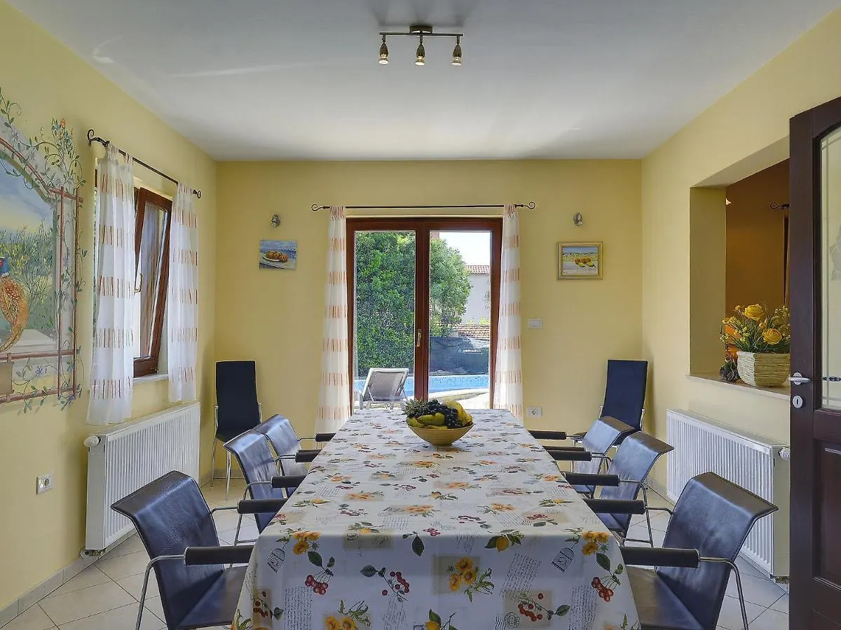 Spacious Holiday Home In Medulin With Private Pool