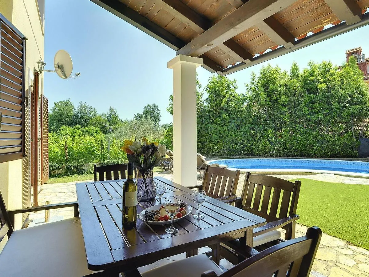 Spacious Holiday Home In Medulin With Private Pool Croatia