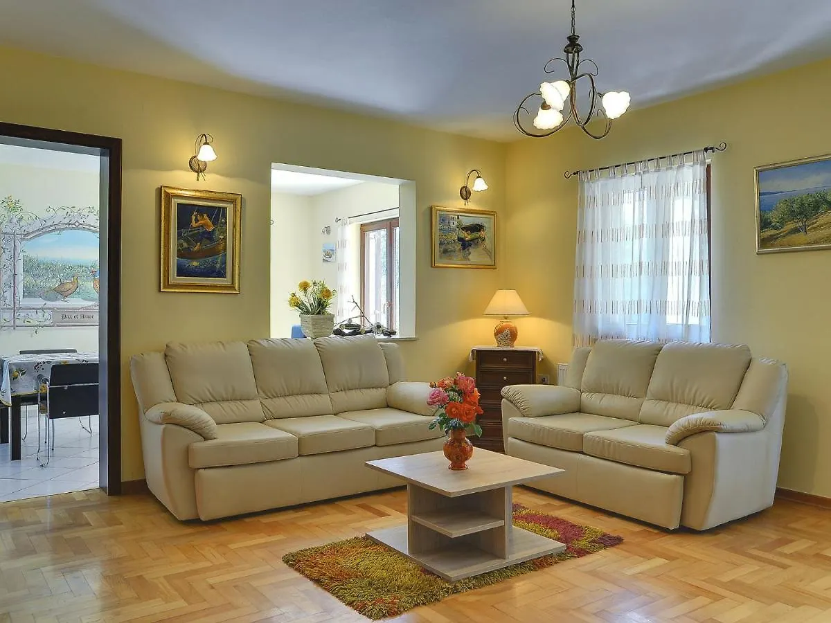 Spacious Holiday Home In Medulin With Private Pool