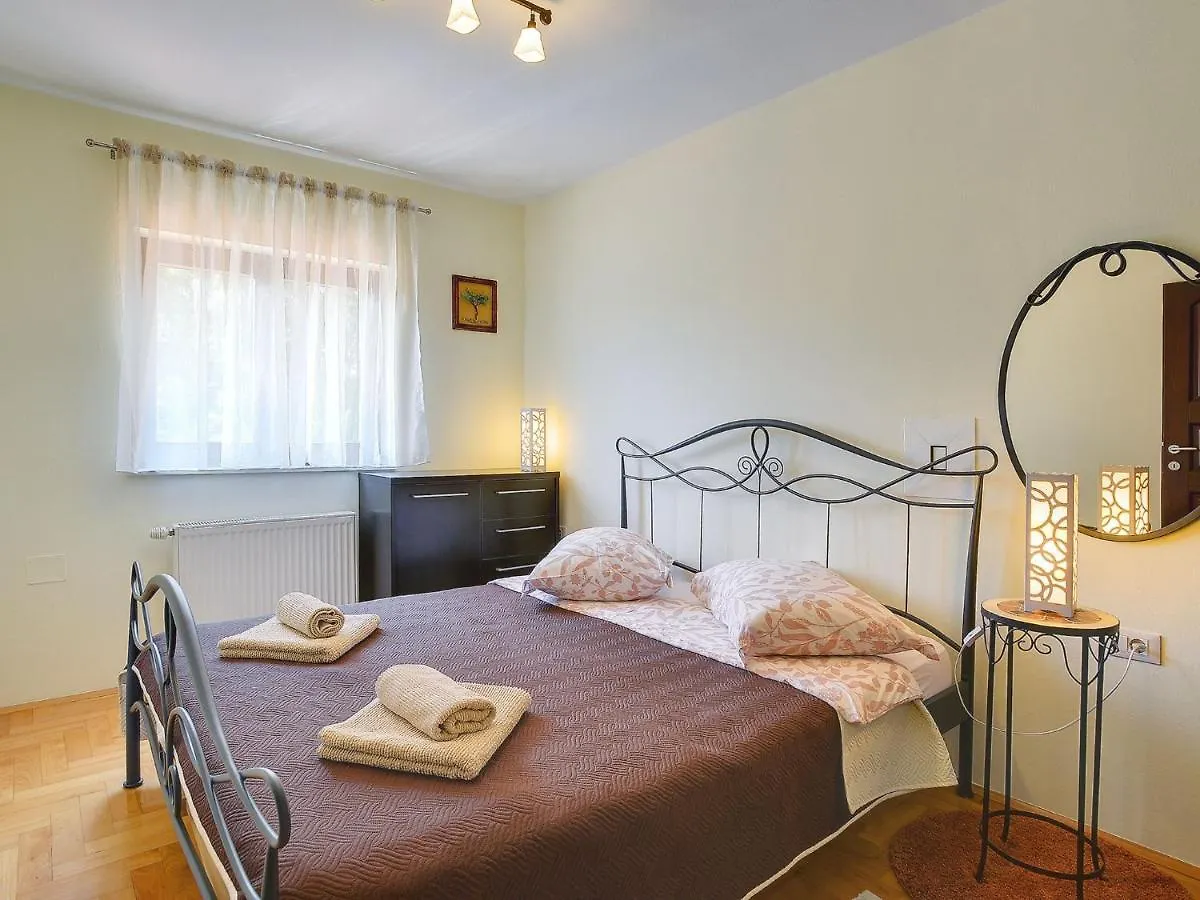 Spacious Holiday Home In Medulin With Private Pool