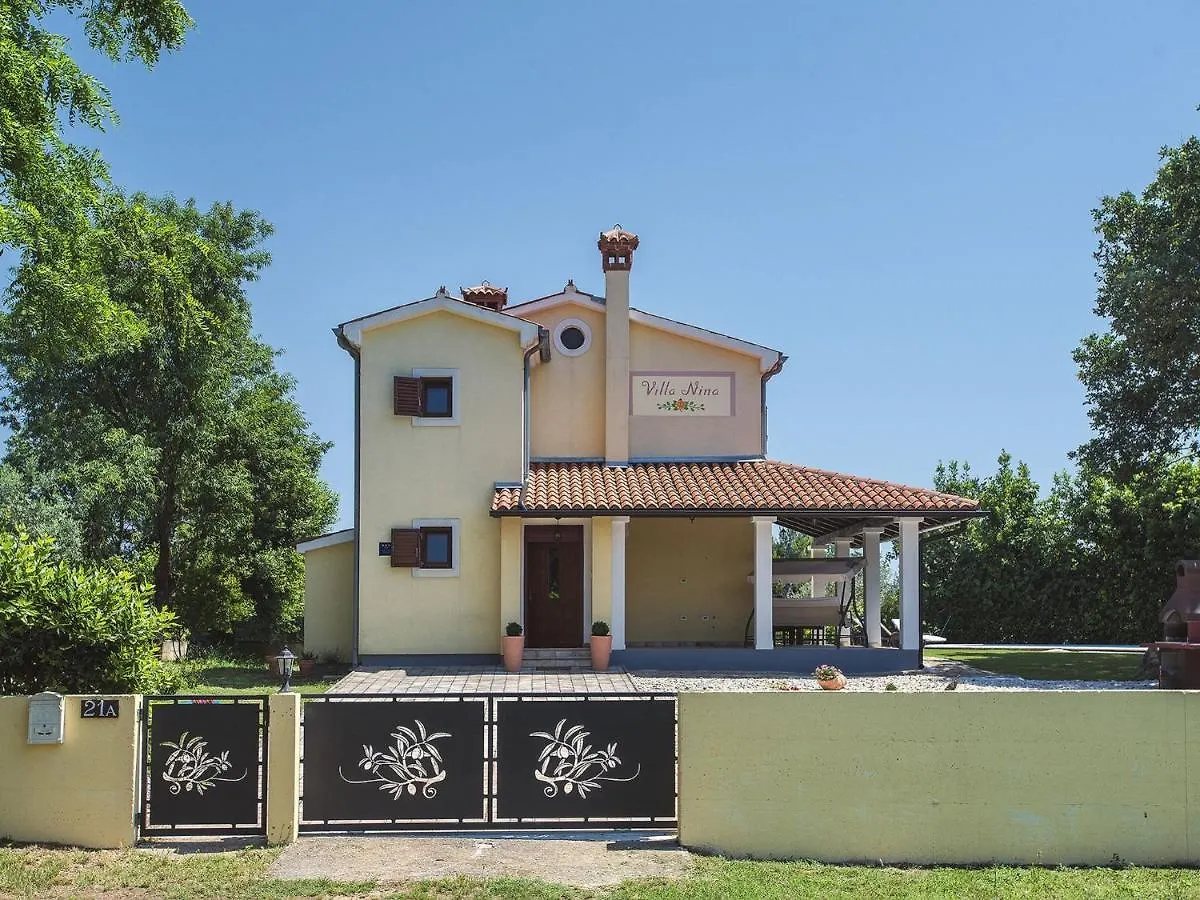 Spacious Holiday Home In Medulin With Private Pool Croatia